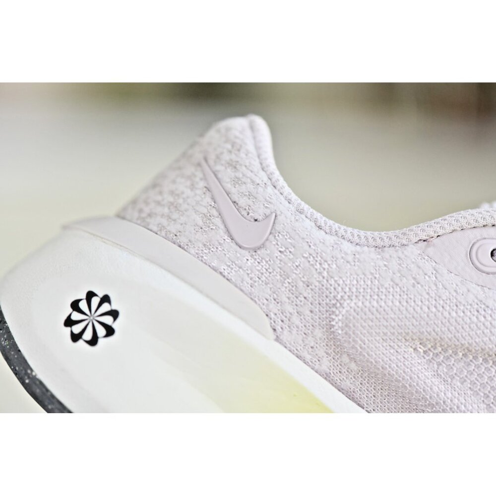 New! Size: 5 Women's | Nike Versair | Platinum Violet/Smokey Mauve | DZ3547-003 - Picture 13 of 16